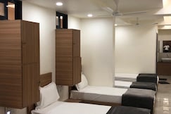 hotel riza, Himmatnagar