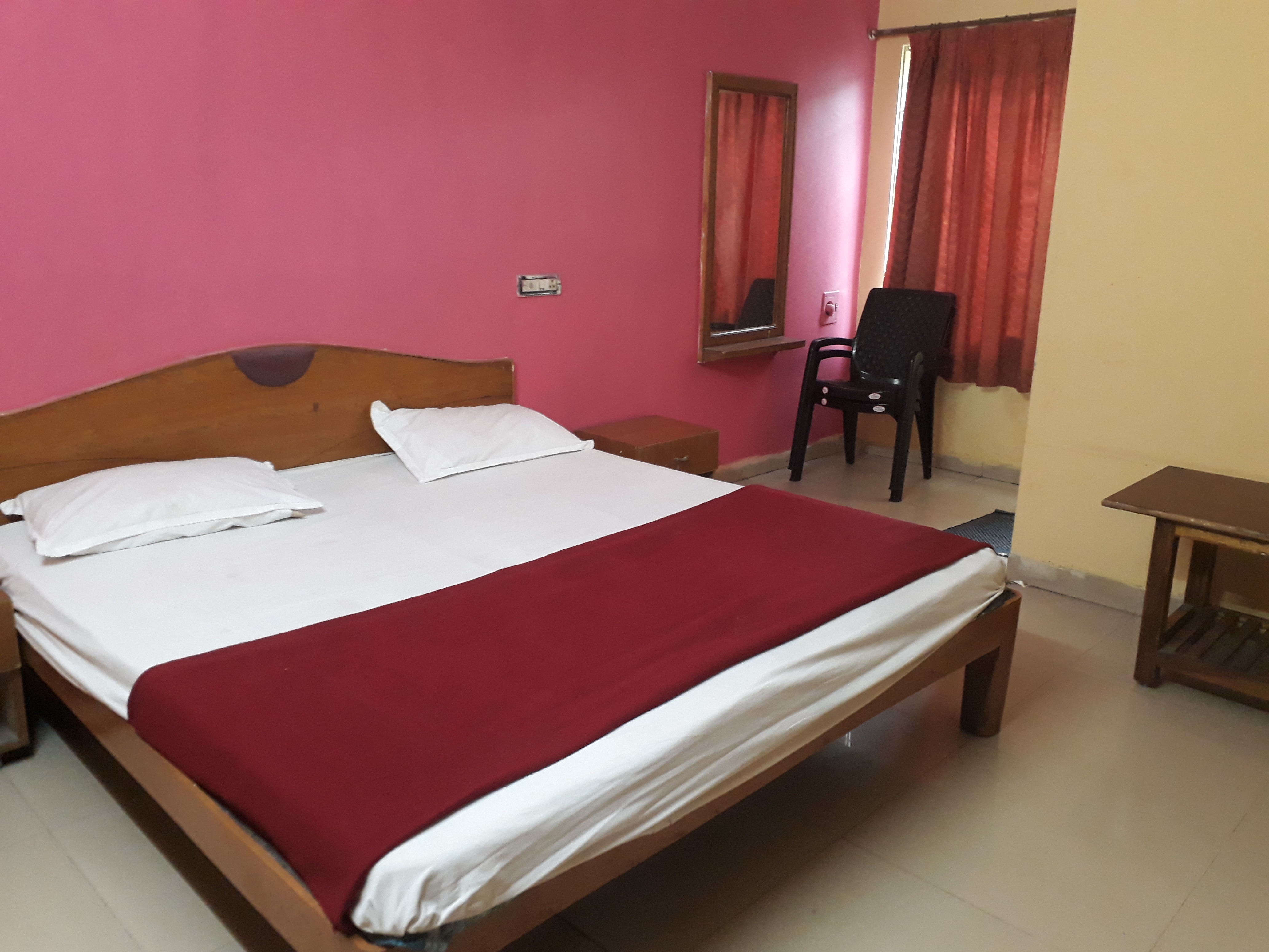 Sree Kanya Lodge - Tap to explore photos