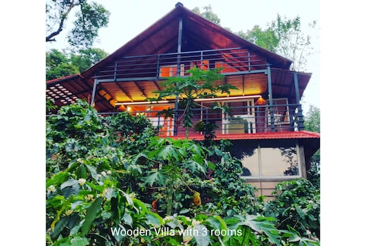 Woodpecker Estate-Wooden villa, mountain view