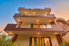 FabHotel The Lalit Vibes - Nr. DLF Phase 2 & MG Road Metro, Gurgaon