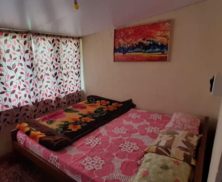 RICH LAKEVIEW HOME STAY - Tap to explore photos
