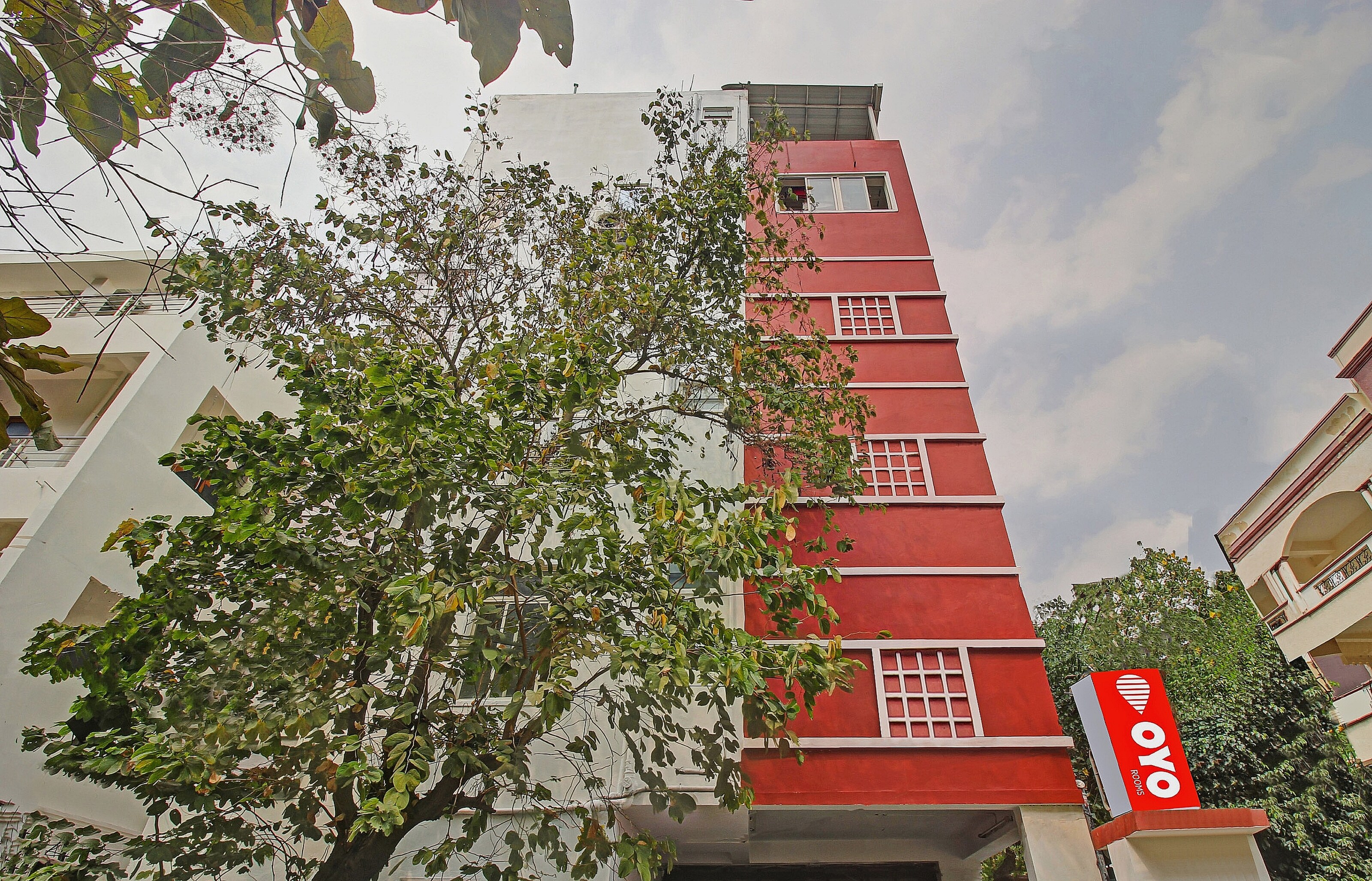 Hotel O Sri Residency Near Hyderabad Central - Tap to explore photos