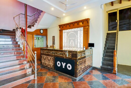 Super Collection O 77115 Vaishnavi Palace
