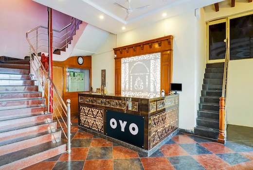 Super Collection O 77115 Vaishnavi Palace