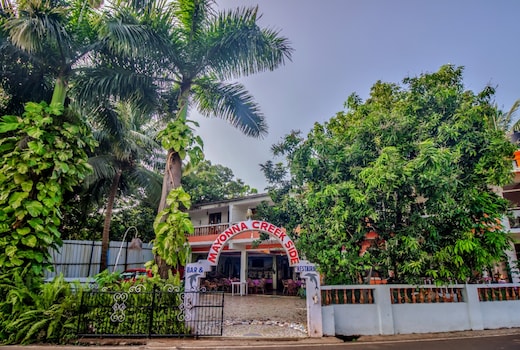 Mayonna Creek Side | Rooms & Restaurant