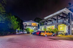 Sparkling 2bhk apartment with Pool, wi-fi, parking, Goa