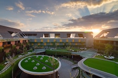 YELLO Hotel Kuta Beachwalk Bali, Bali