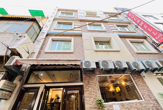 Rockwell Karol Bagh