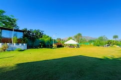 Far Out Field Resort Mount Abu, Mount Abu