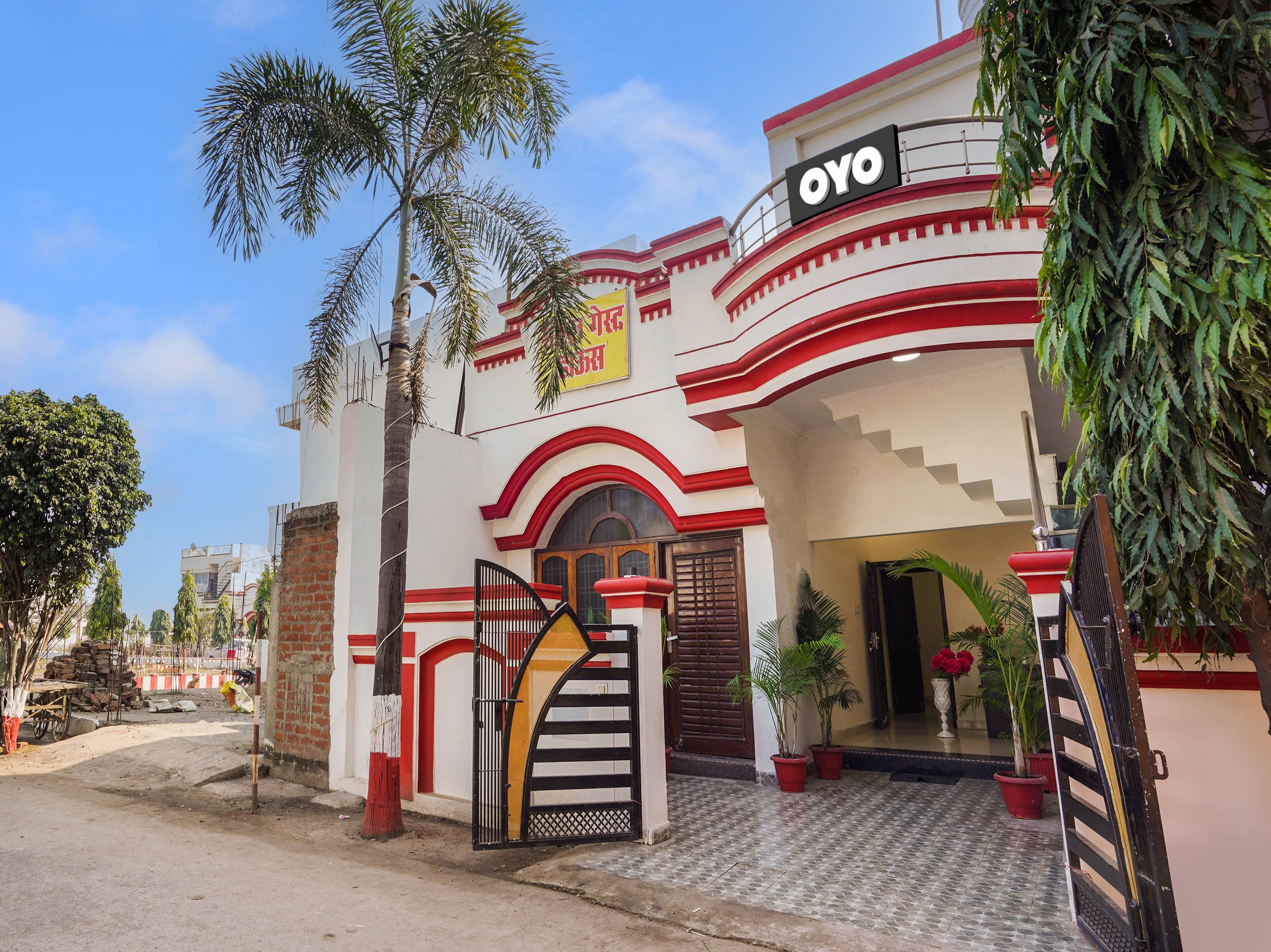 Hotel O Royal Guest House - Tap to explore photos