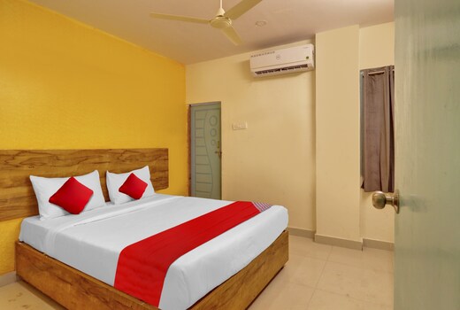 Hotel O R Square