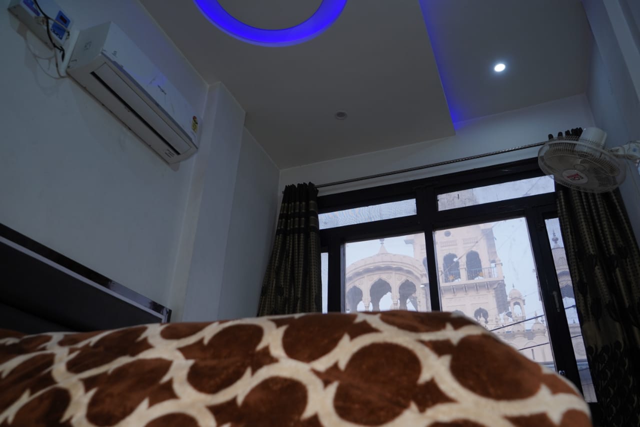 Shiv Shankar Guest House - Tap to explore photos