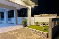 Lee Rooms, Thiruchendur