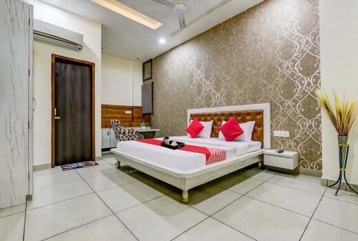 Hotel O Sky Land