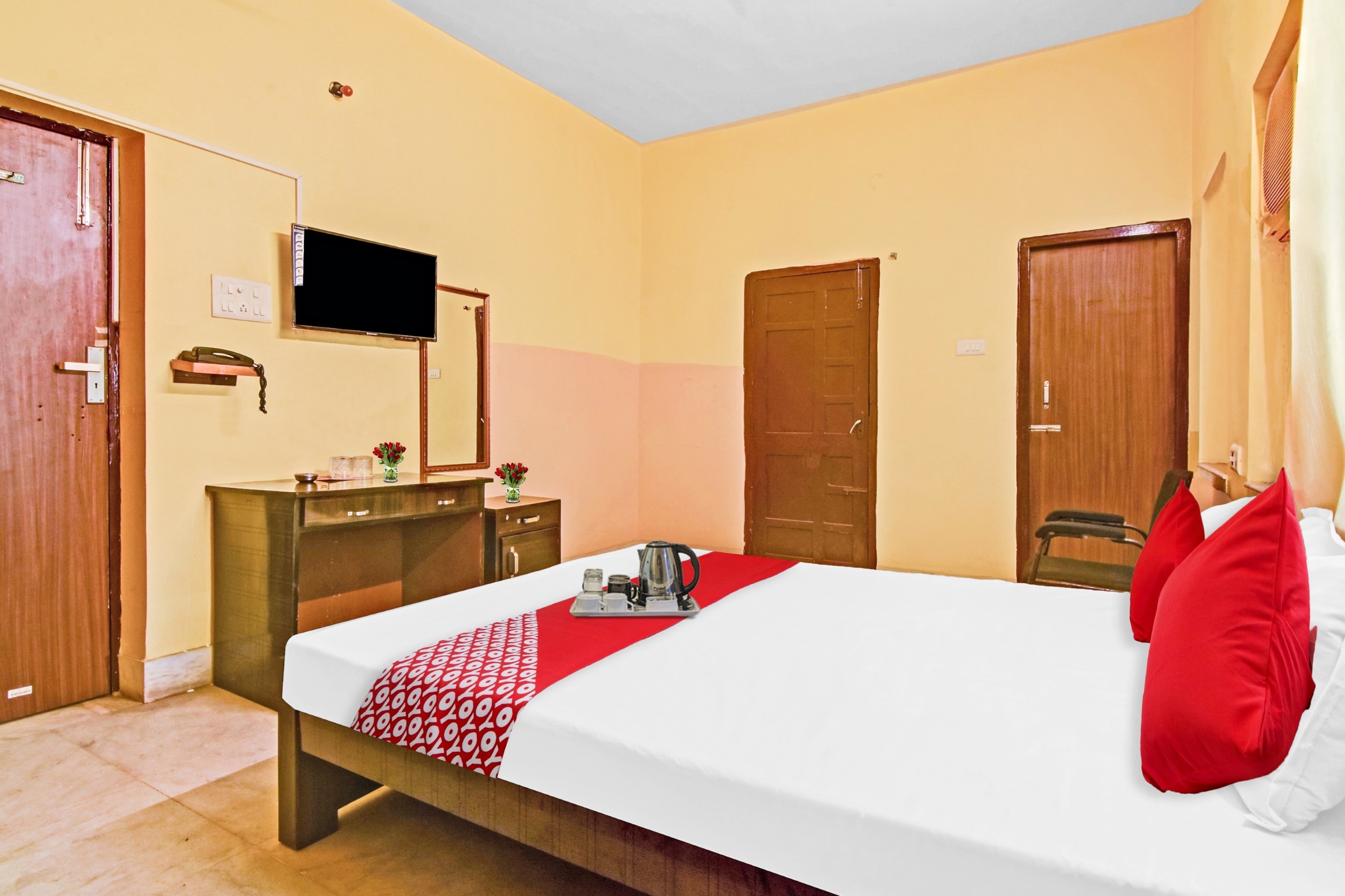 Hotel O Dk Recedency Near City Centre Salt Lake - Tap to explore photos
