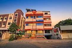FabHotel Akshay Inn, Pune