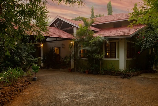 SaffronStays Laburnum House, Vikramgad