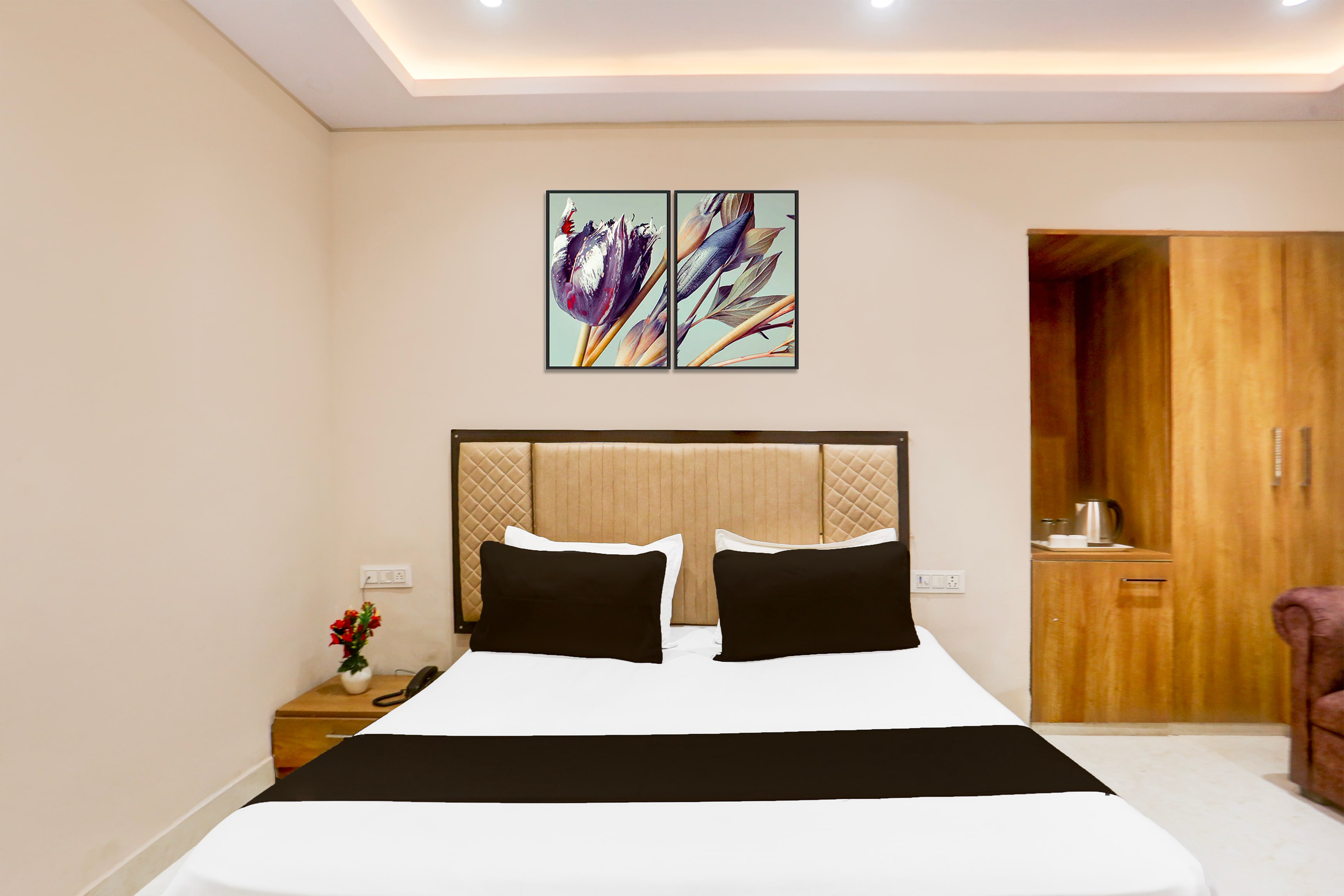 Hotel O Sisley Residency - Tap to explore photos