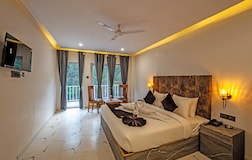 Premium Room (Dham View)