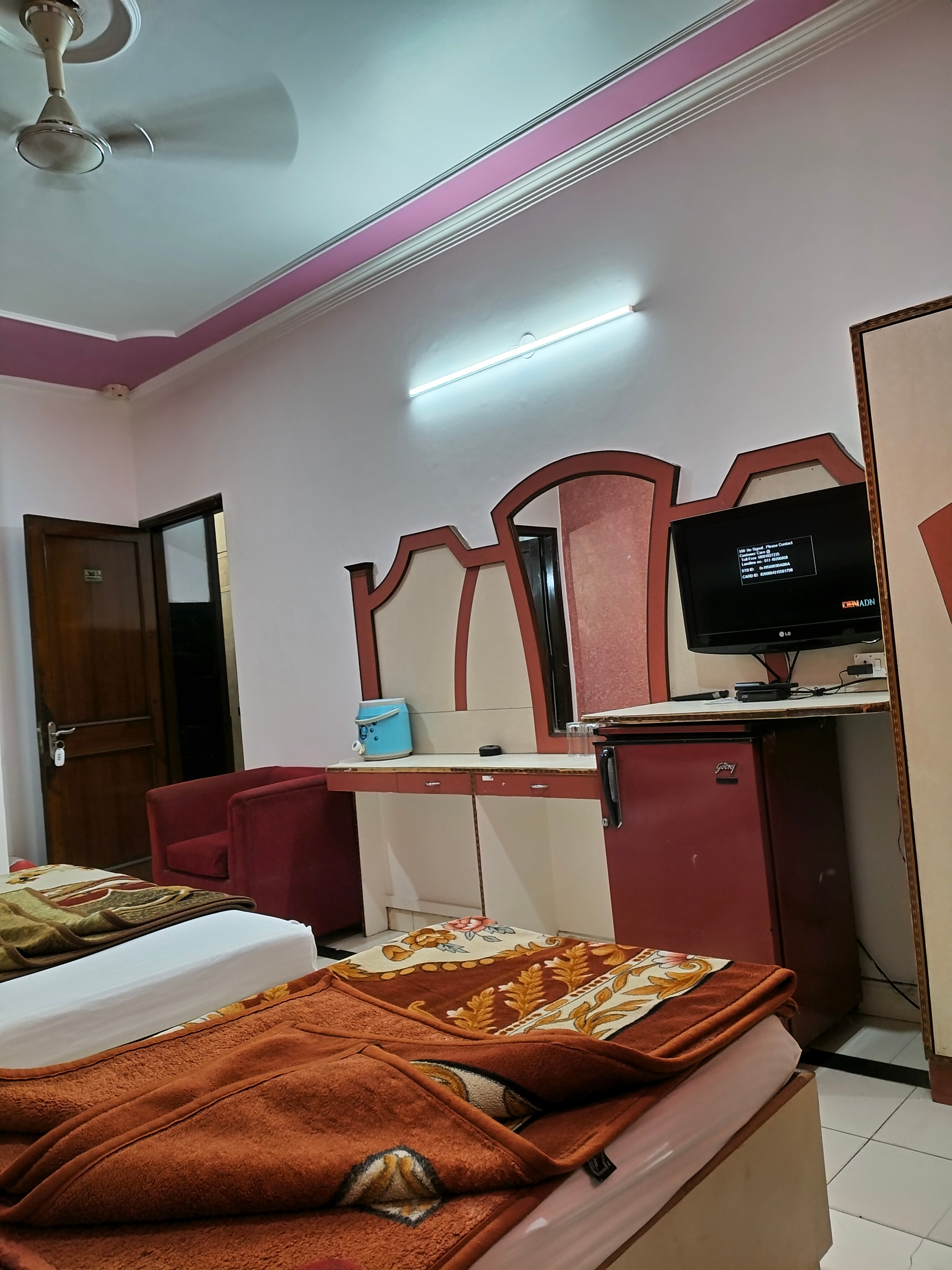 Hotel Yatri International G.H - Tap to explore photos