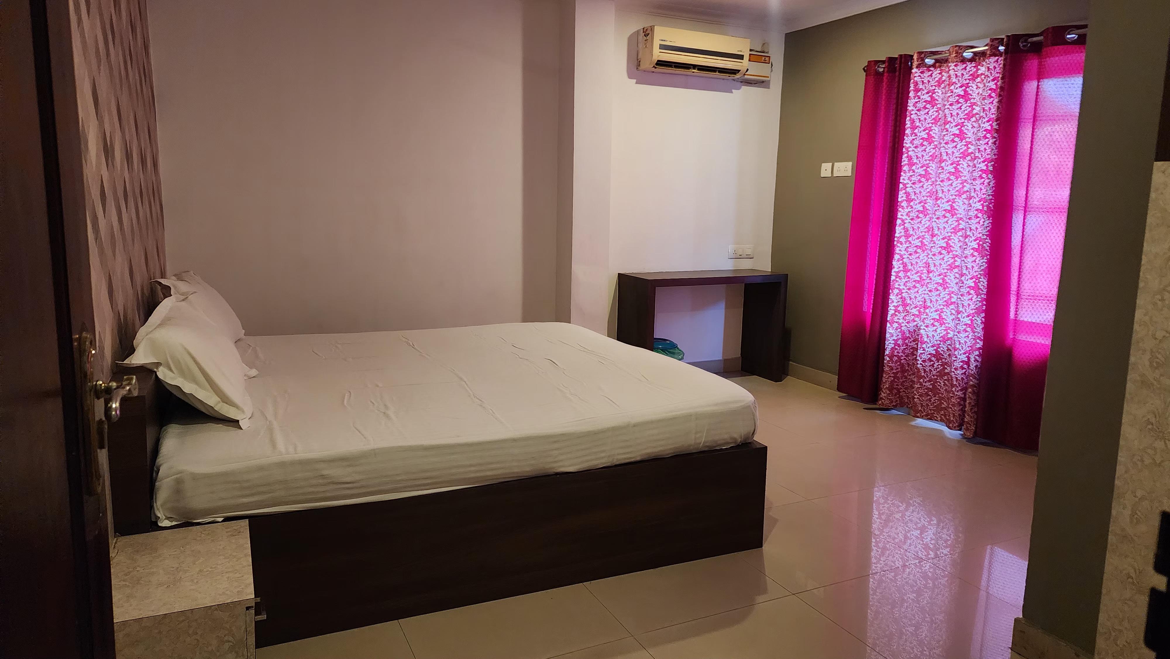 Alleppey Rooms - Tap to explore photos