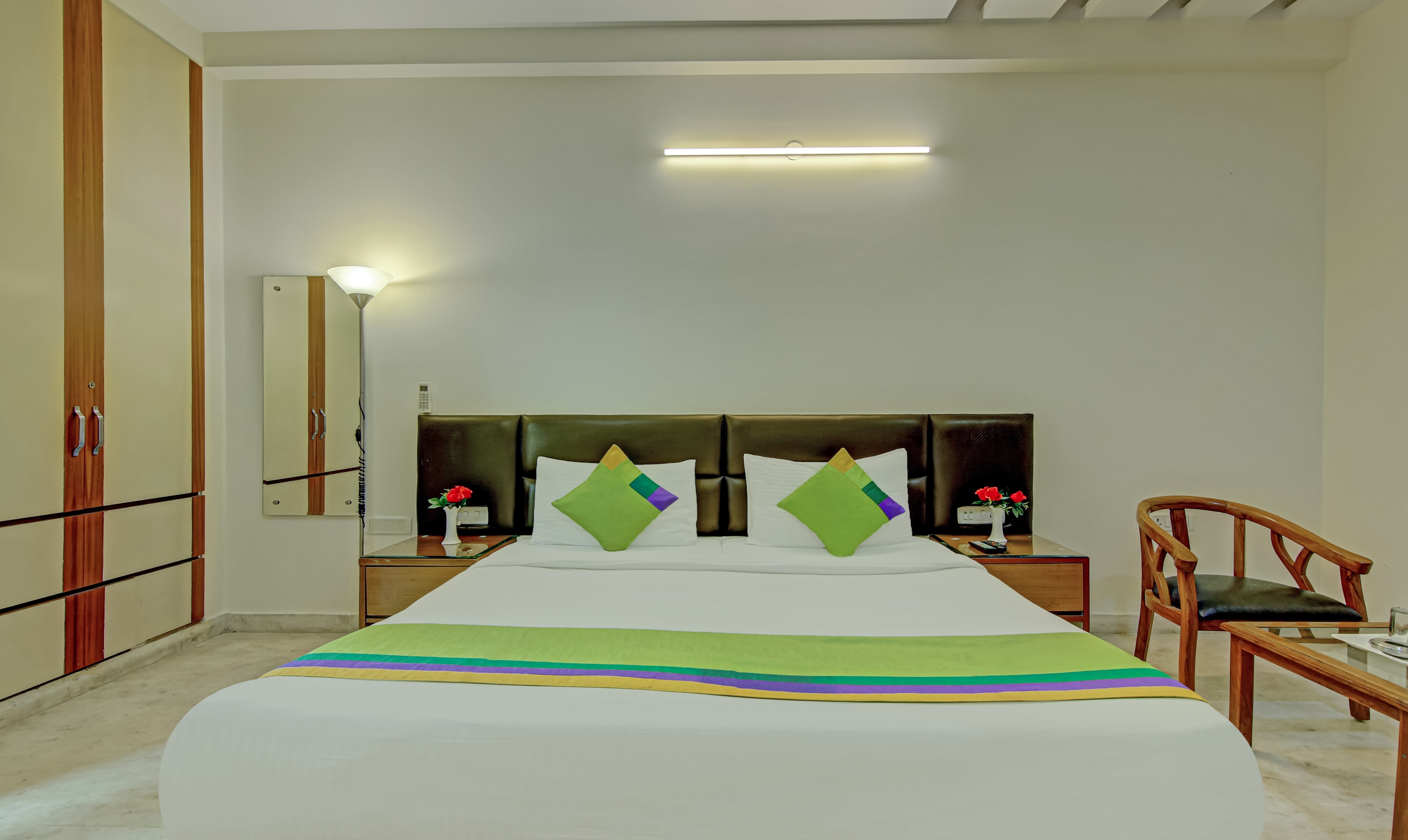 Itsy Hotels Swastika Inn Sector 26 - Tap to explore photos