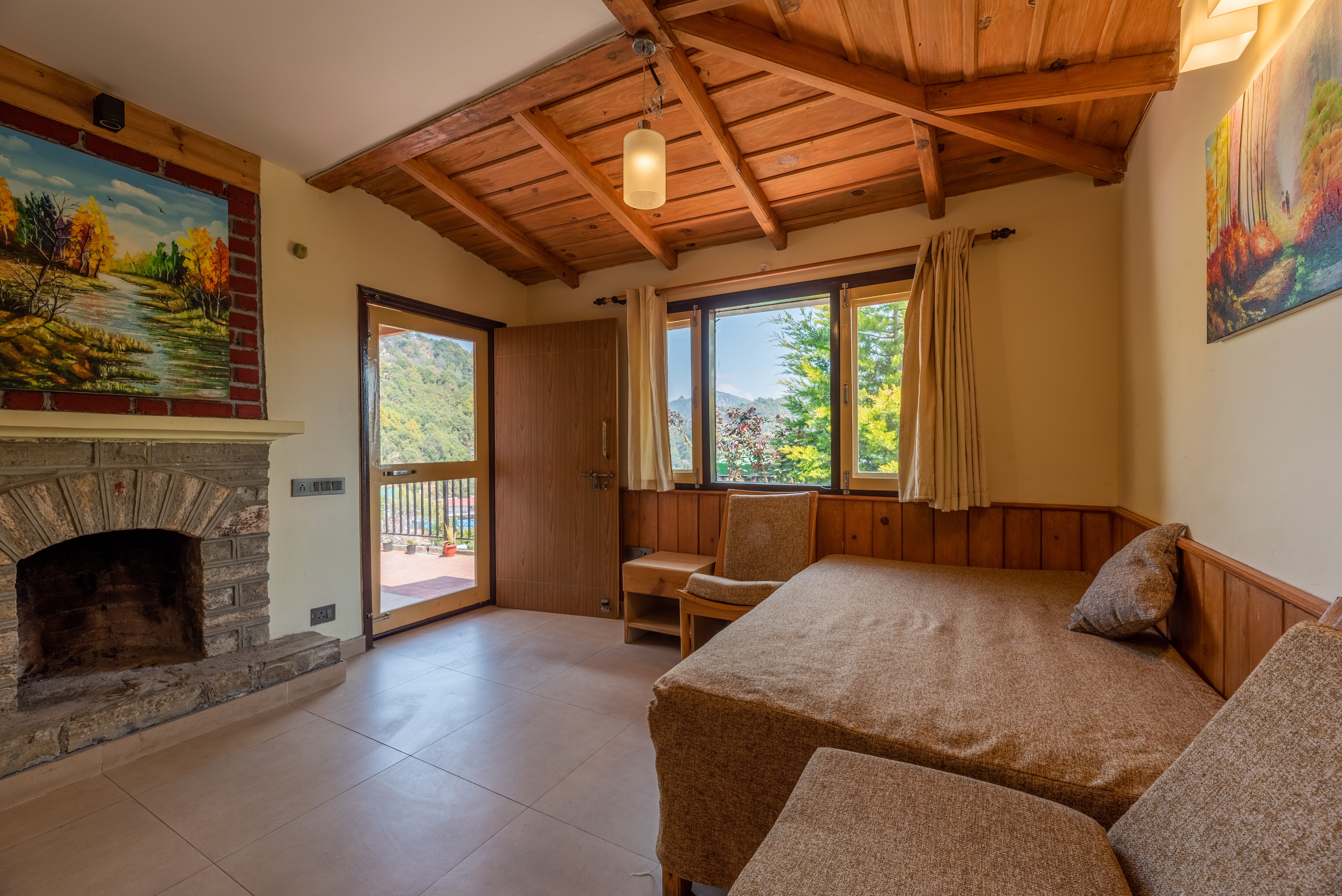 Pet-Friendly 2br w mountain view | Dream Cottage (4) by Roam Home - Tap to explore photos
