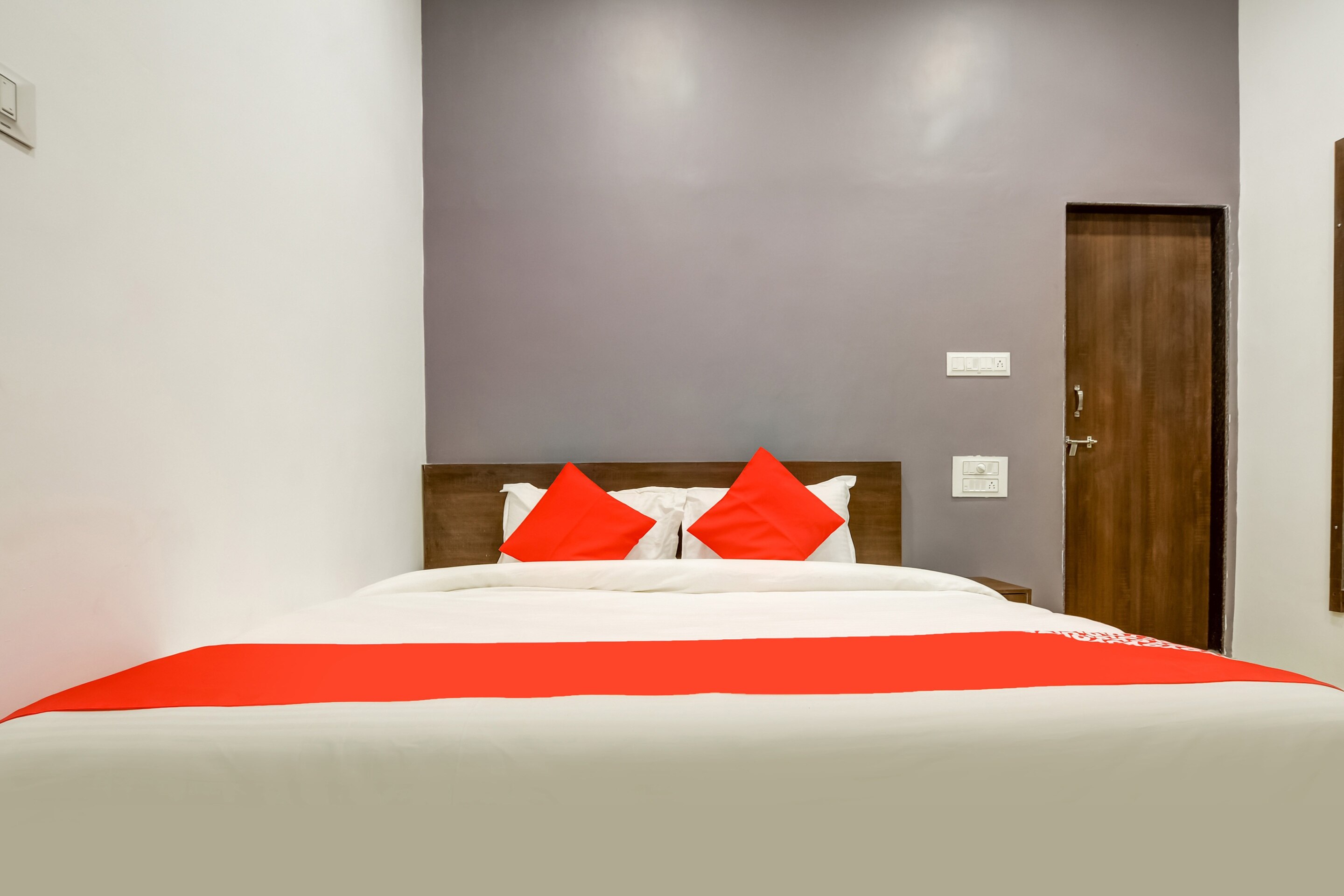 Hotel O Banjara Luxury Stay - Tap to explore photos