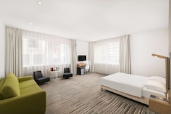 Park Inn by Radisson Budapest, Budapest