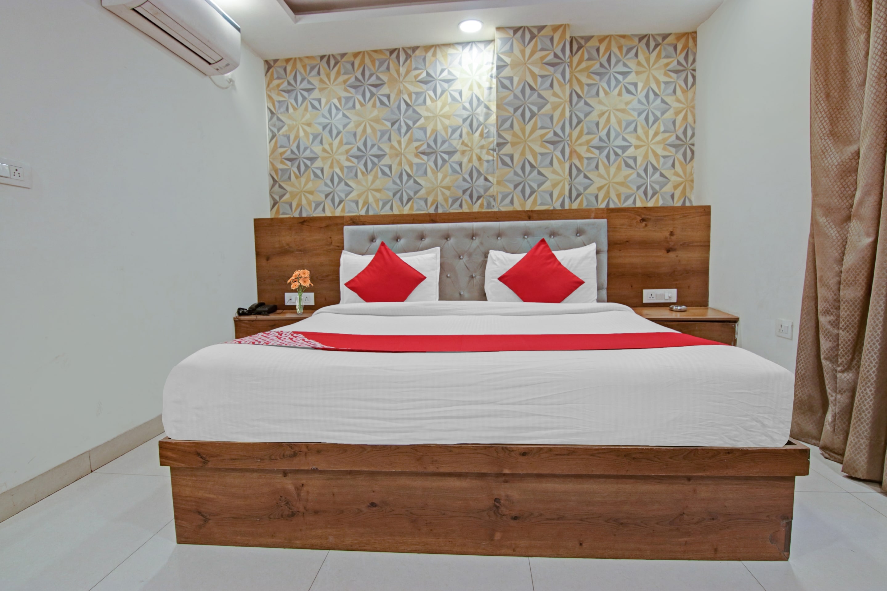 Hotel O Avi Suites - Tap to explore photos
