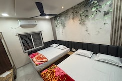 Shri Keshav Bhakt Nivas, Latur