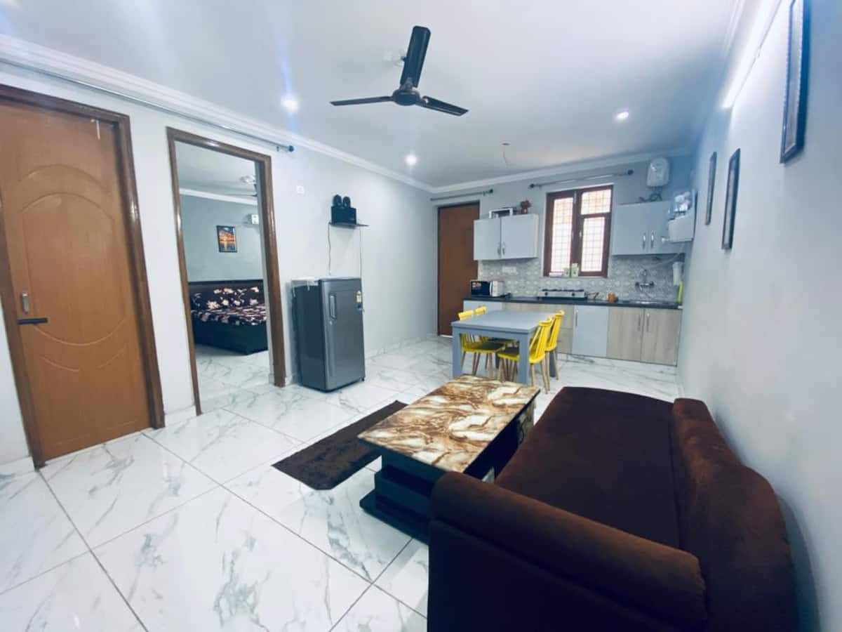 Private 1 BHK Apartment with Balcony - Tap to explore photos
