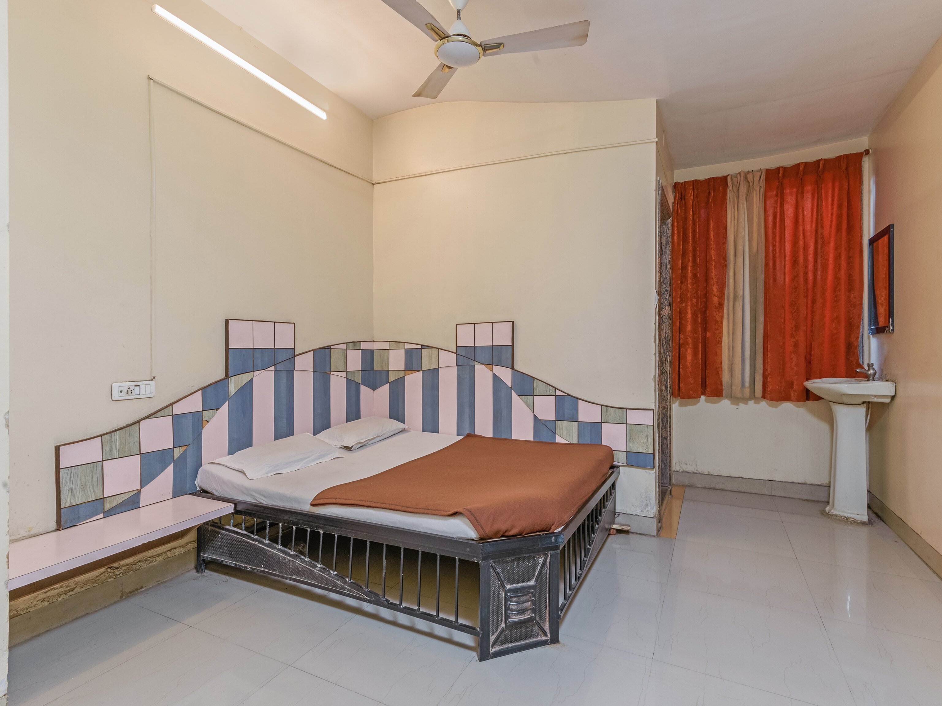 Double Bed NonAC 1