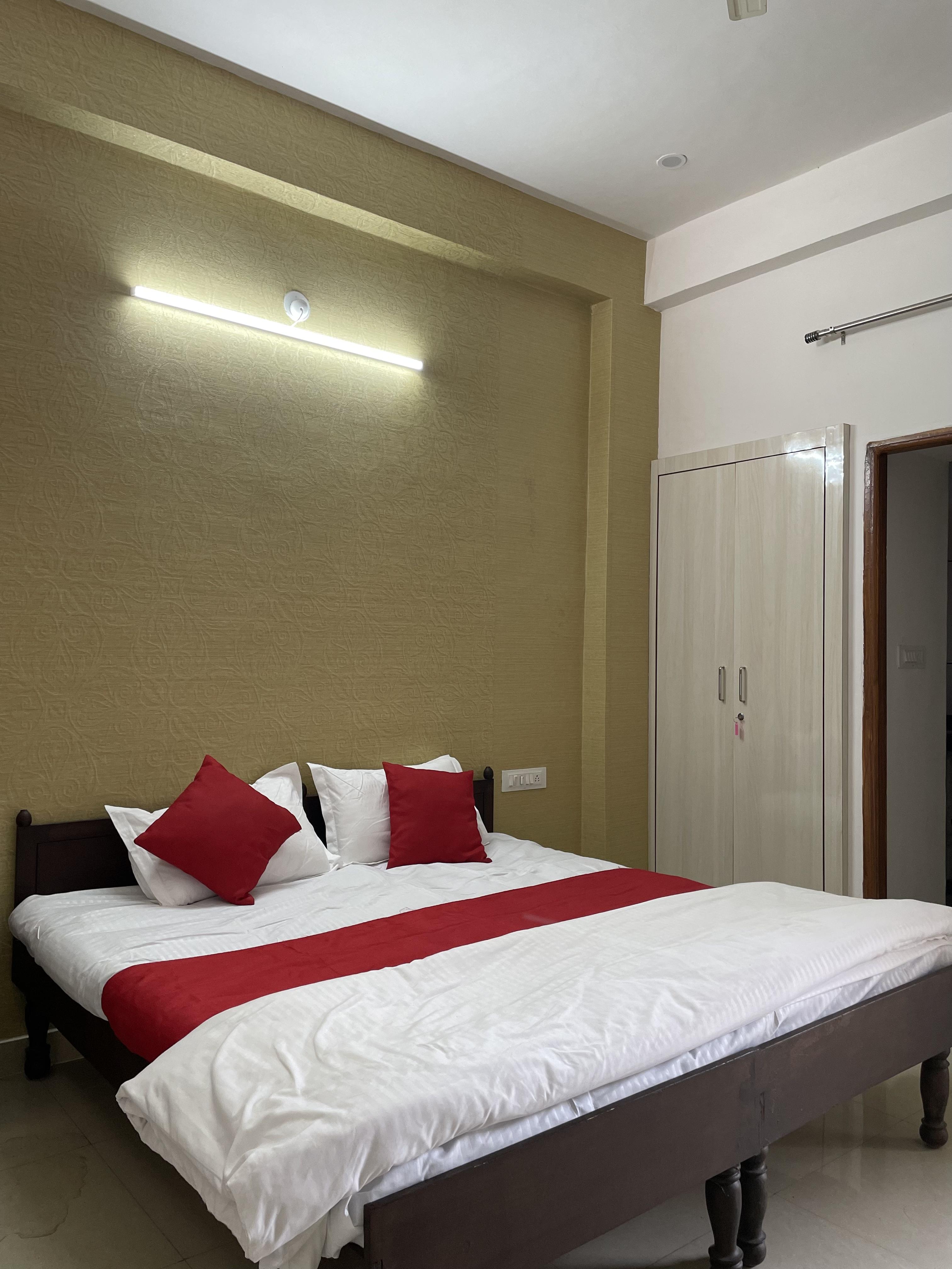 Ray homestay - Tap to explore photos