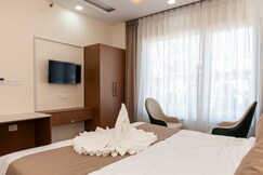 Hotel RS Grand Swadishtam Kashi, Ghazipur