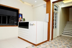 Veeer Executive Lodging, Jejuri, Sasvad