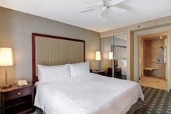 Homewood Suites by Hilton Toronto/Oakville, Perth