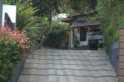Pop Tavern Kerala house, Thiruvananthapuram