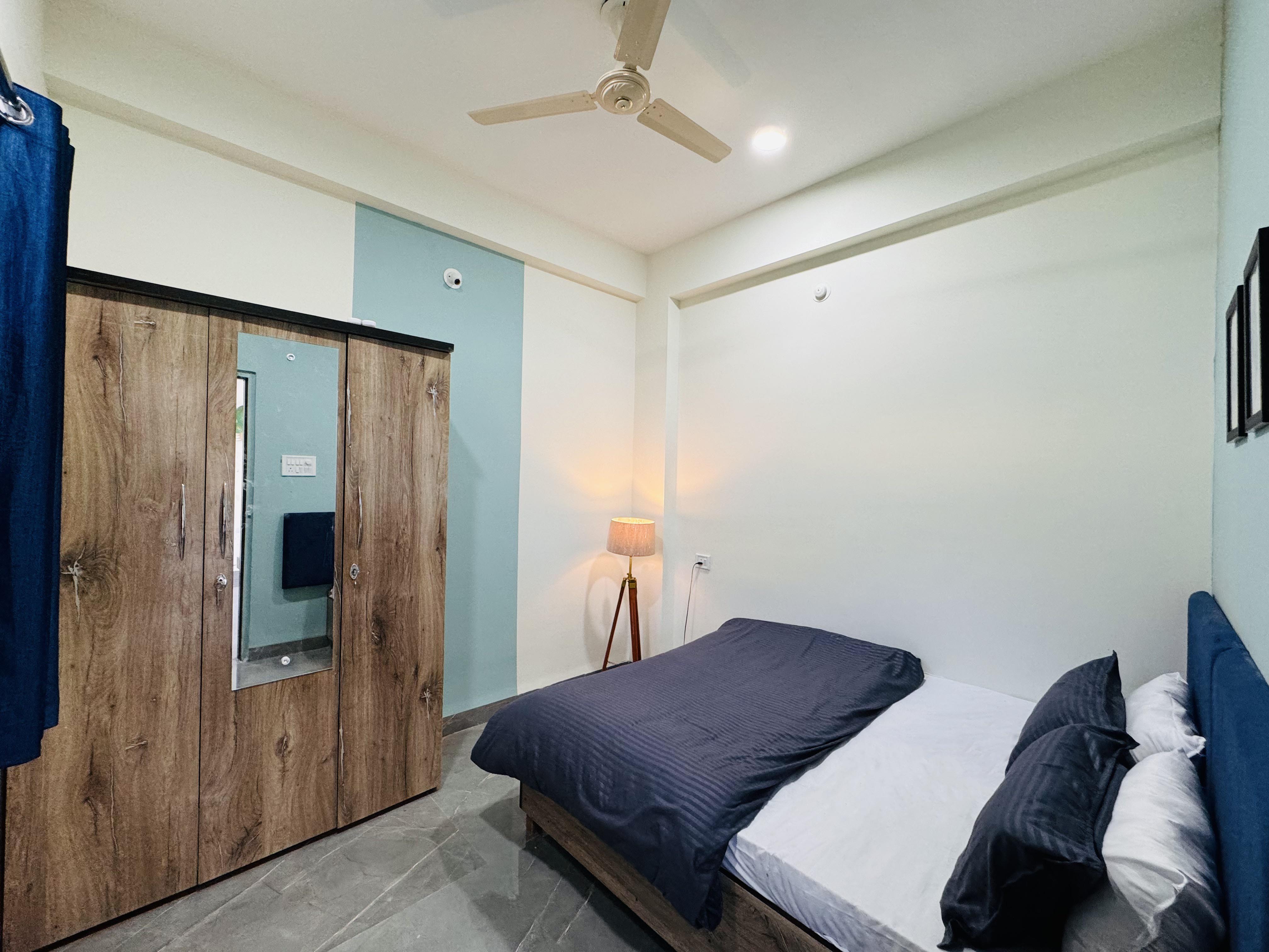 Home Escape 2BHK Aparment Near Bombay Hospital - Tap to explore photos