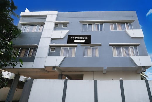 Super Townhouse ISBT Guwahati Formerly The Pinnacle Inn