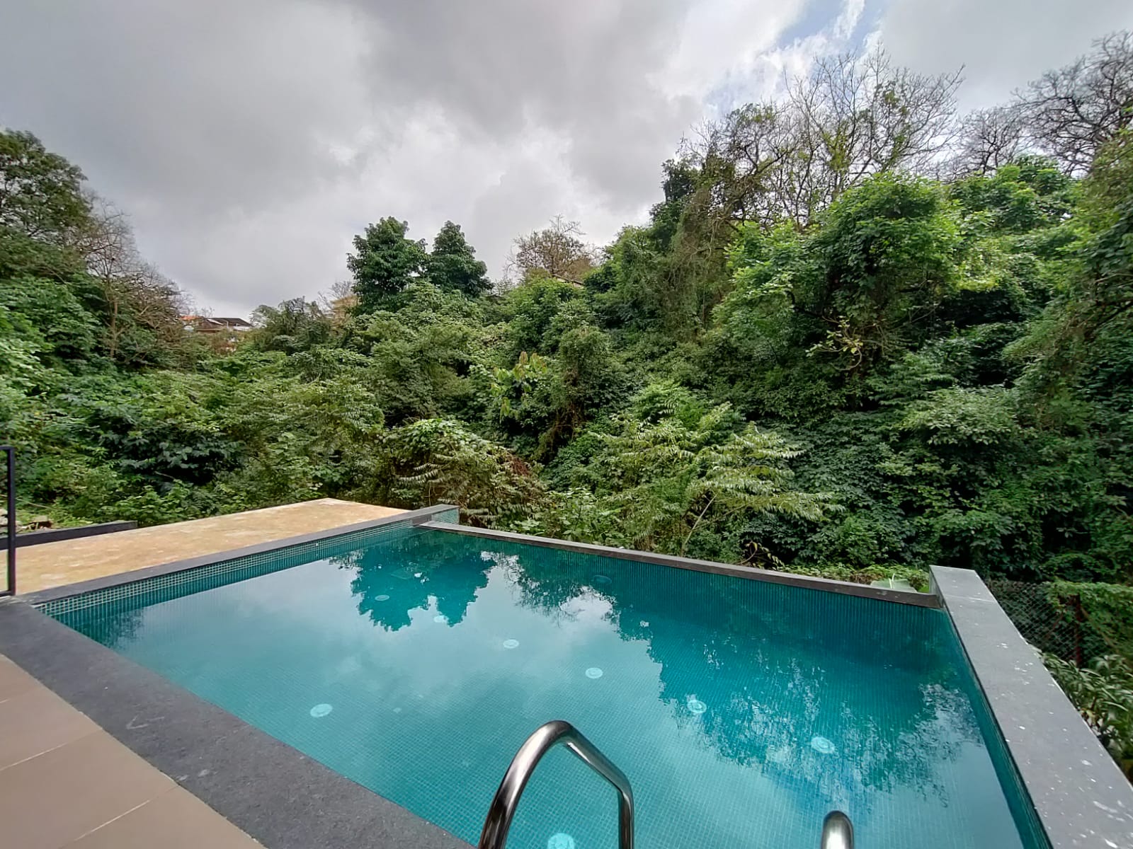 Leisurely Ista Dhara| Pool Villa - Tap to explore photos