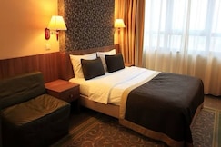 Mehak Hotel, Bhiwadi