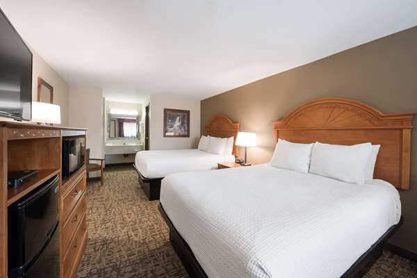 Best Western Bidarka Inn - Tap to explore photos