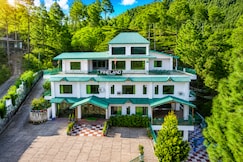 Pineland Resort and Chalets, Parwanoo