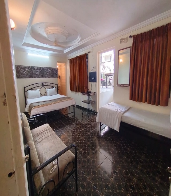 Hotel Sai's Village (101 meters from Saibaba Samadhi Temple) 5