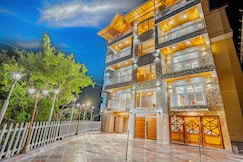 Golden Oak by The Lake Hill, Nainital