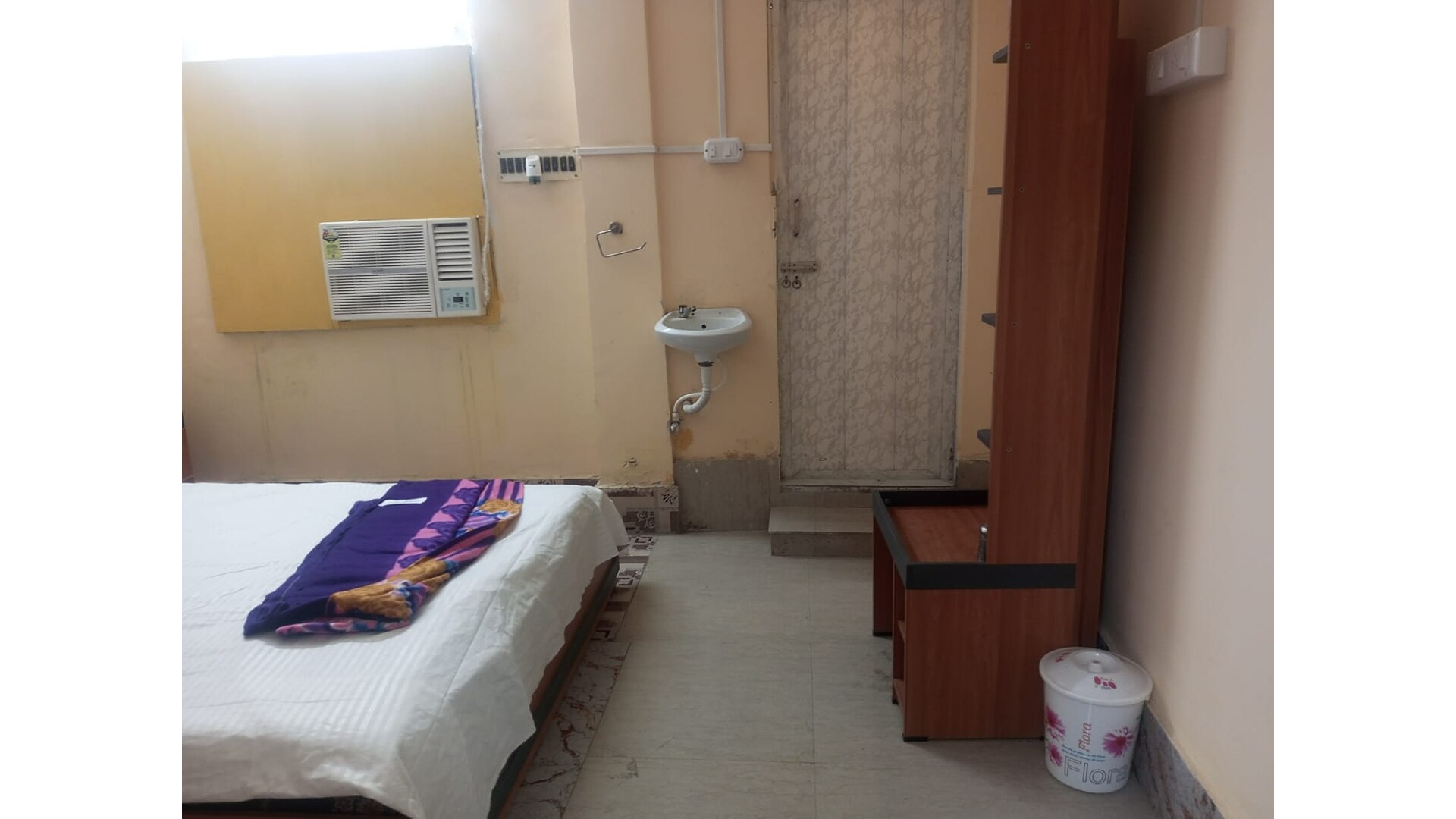 Ilamano Homestay - Tap to explore photos