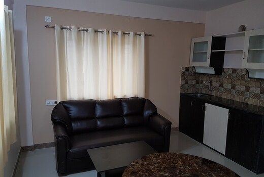 Studio Apartment   Newtown AAIIB
