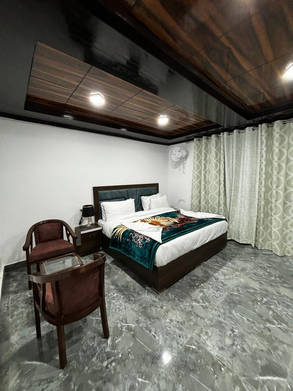 Hotel Lal's Inn - Tap to explore photos