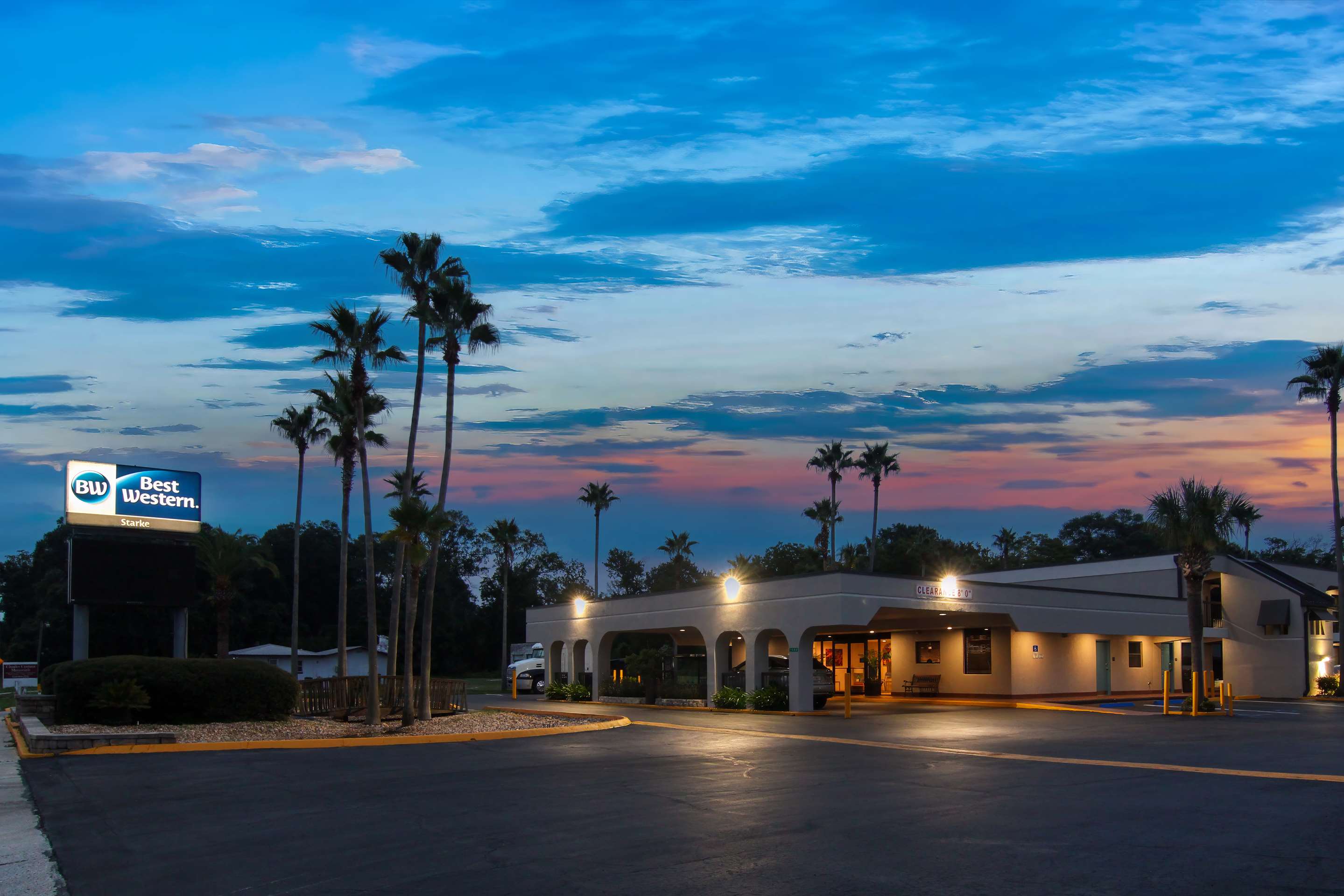 Best Western Starke - Tap to explore photos